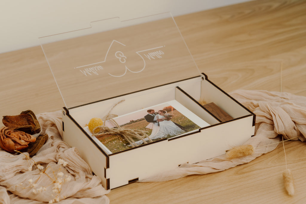Scatola porta foto in legno naturale coperchio in acrilico trasparente con vano USB – perfetta per foto e regali
