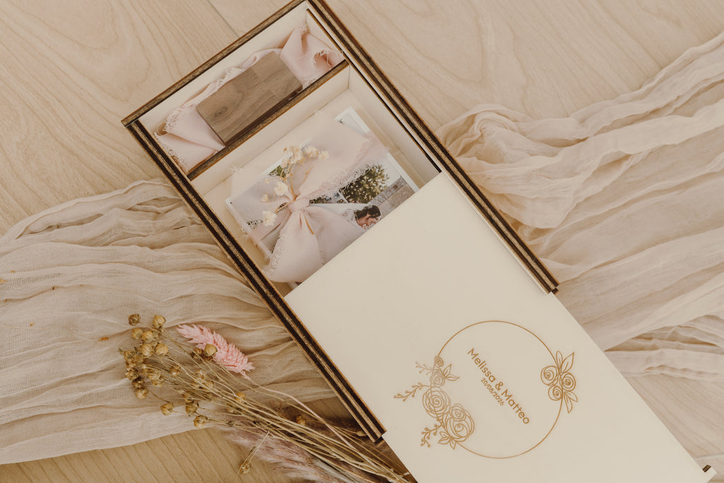 Scatola porta foto in legno naturale coperchio scorrevole con vano USB – perfetta per foto e regali