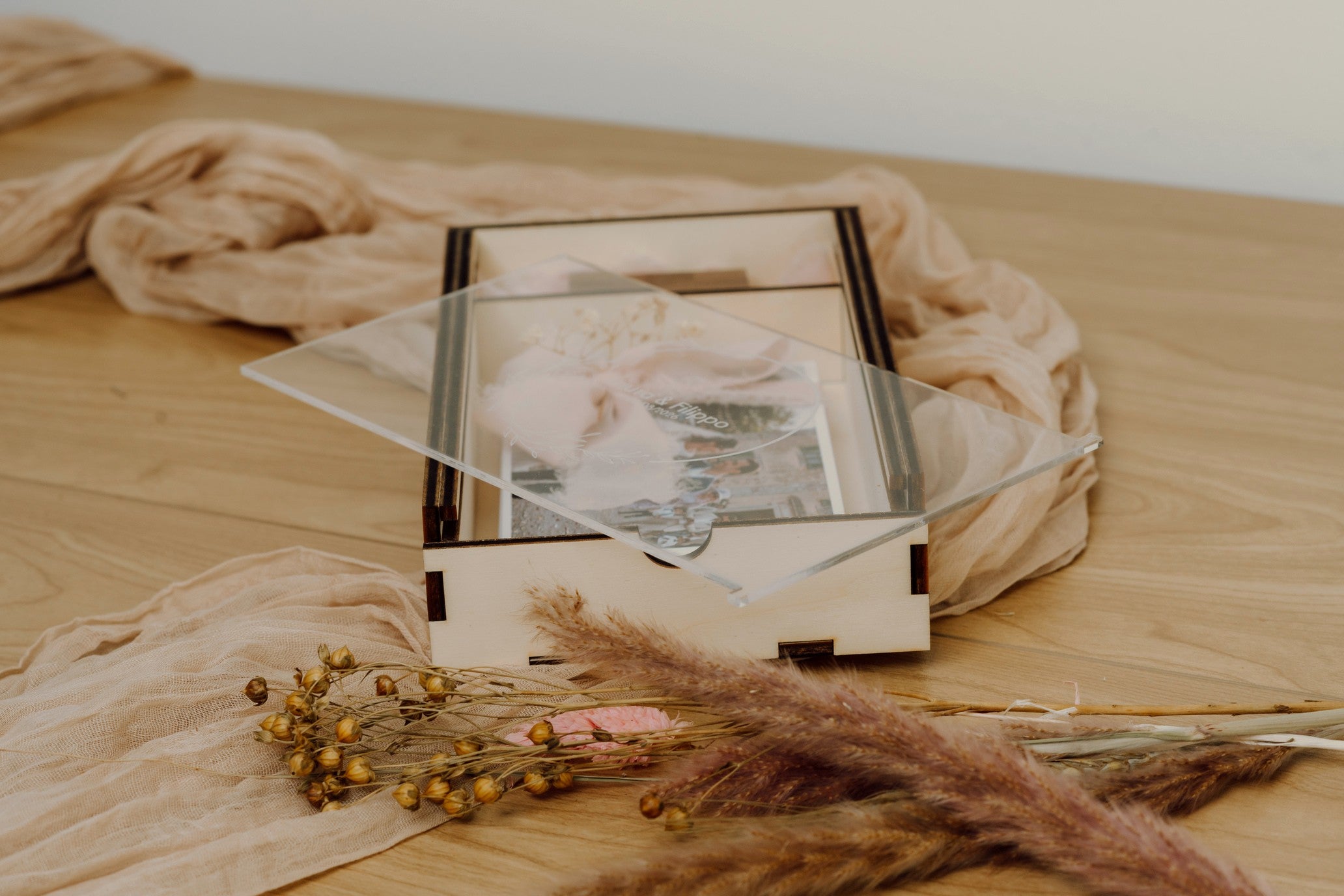 Scatola porta foto in legno naturale coperchio scorrevole in acrilico trasparente con vano USB – perfetta per foto e regali