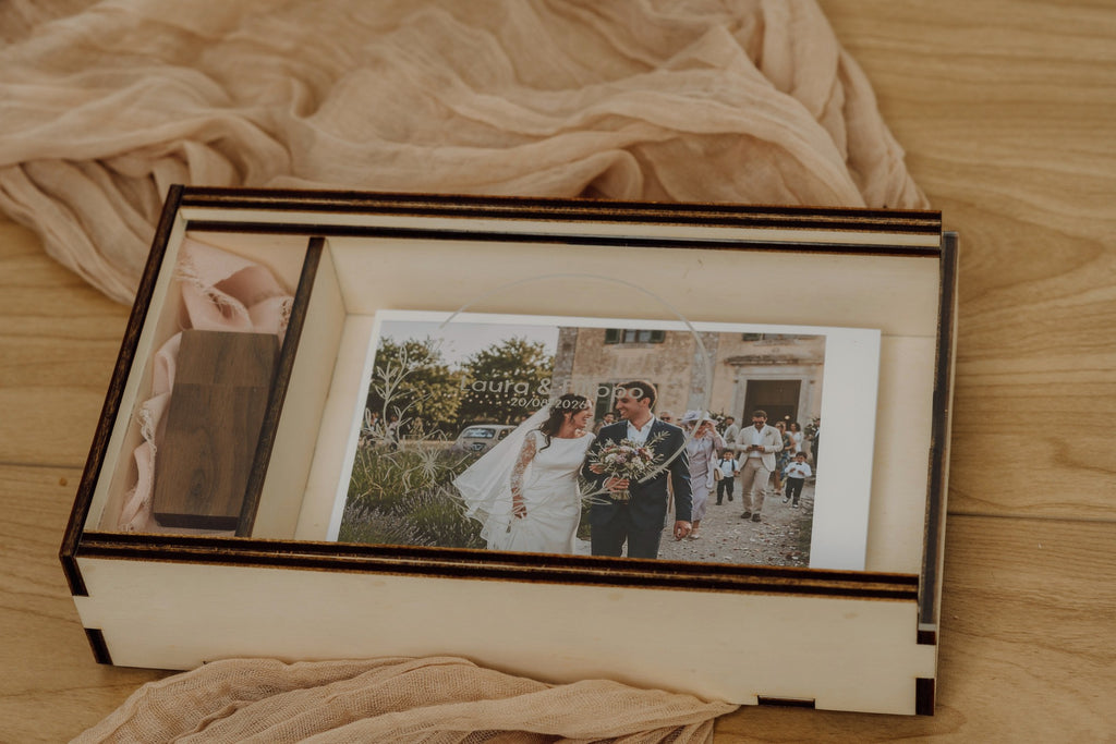 Scatola porta foto in legno naturale coperchio scorrevole in acrilico trasparente con vano USB – perfetta per foto e regali