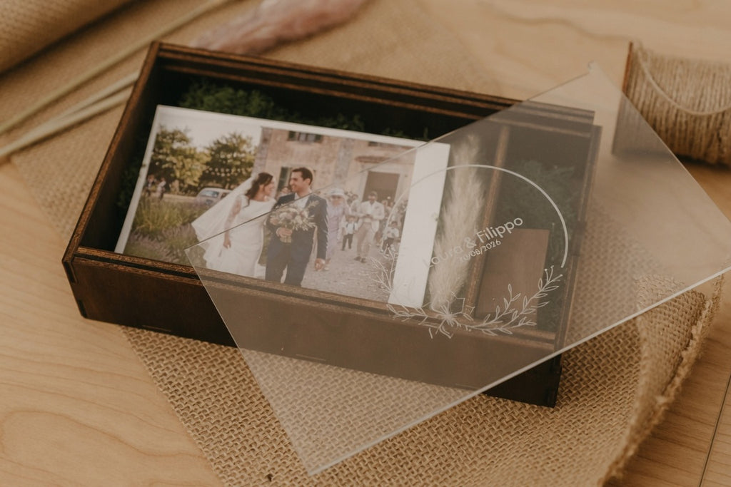 Scatola porta foto in legno noce coperchio scorrevole in acrilico trasparente con vano USB – perfetta per foto e regali