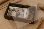 Scatola porta foto in legno noce coperchio scorrevole in acrilico trasparente con vano USB – perfetta per foto e regali